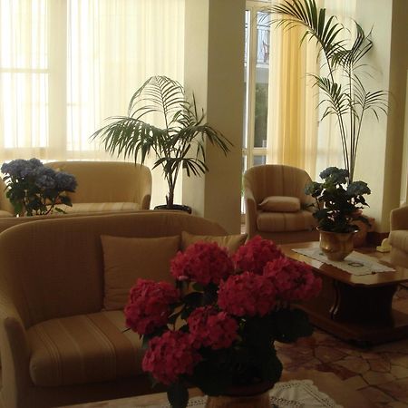Hotel Arcade Римини Экстерьер фото