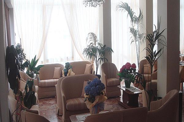 Hotel Arcade Римини Экстерьер фото